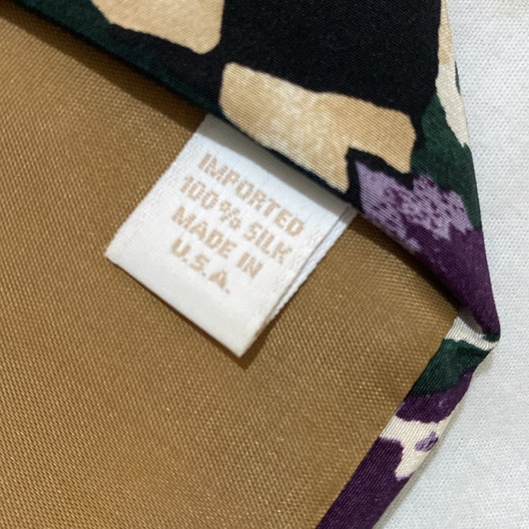 Perry Ellis 100% silk tie - Picture 6 of 9